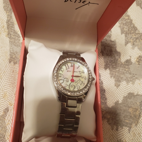 Betsy Johnson Watches - Picture 5 of 8